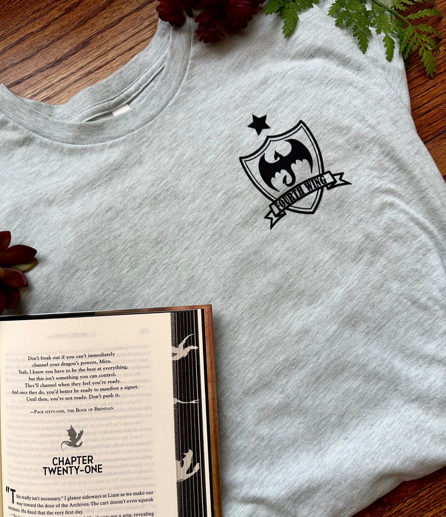 Violet Sorrengail T-Shirt Sample